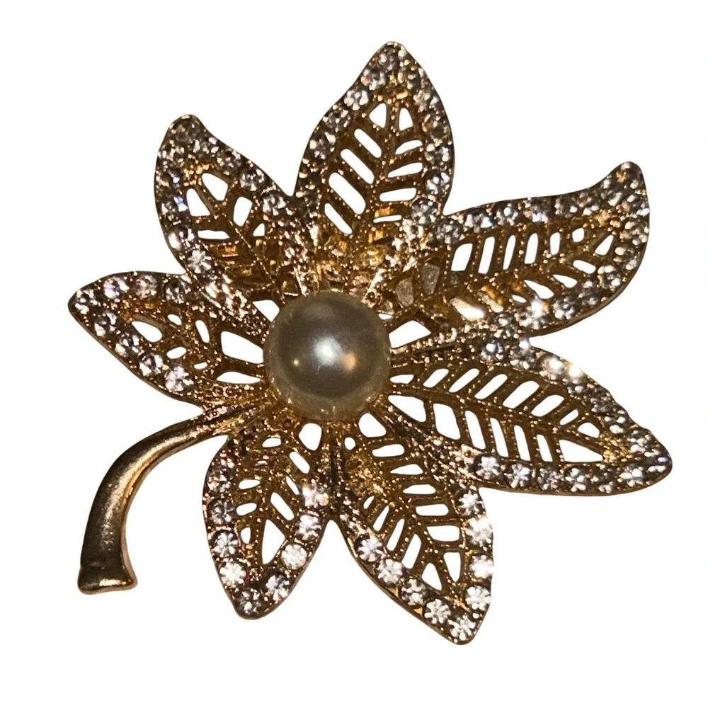 Gold Tone Leaf Brooch Faux Pearl Rhinestone‎ Filigree Floral Pin Vintage Style